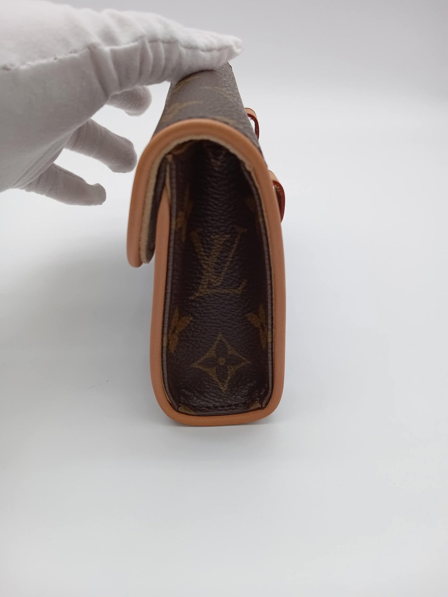 LOUIS VUITTON Pochette Florentine XS