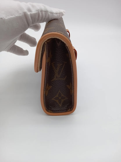 LOUIS VUITTON Pochette Florentine XS