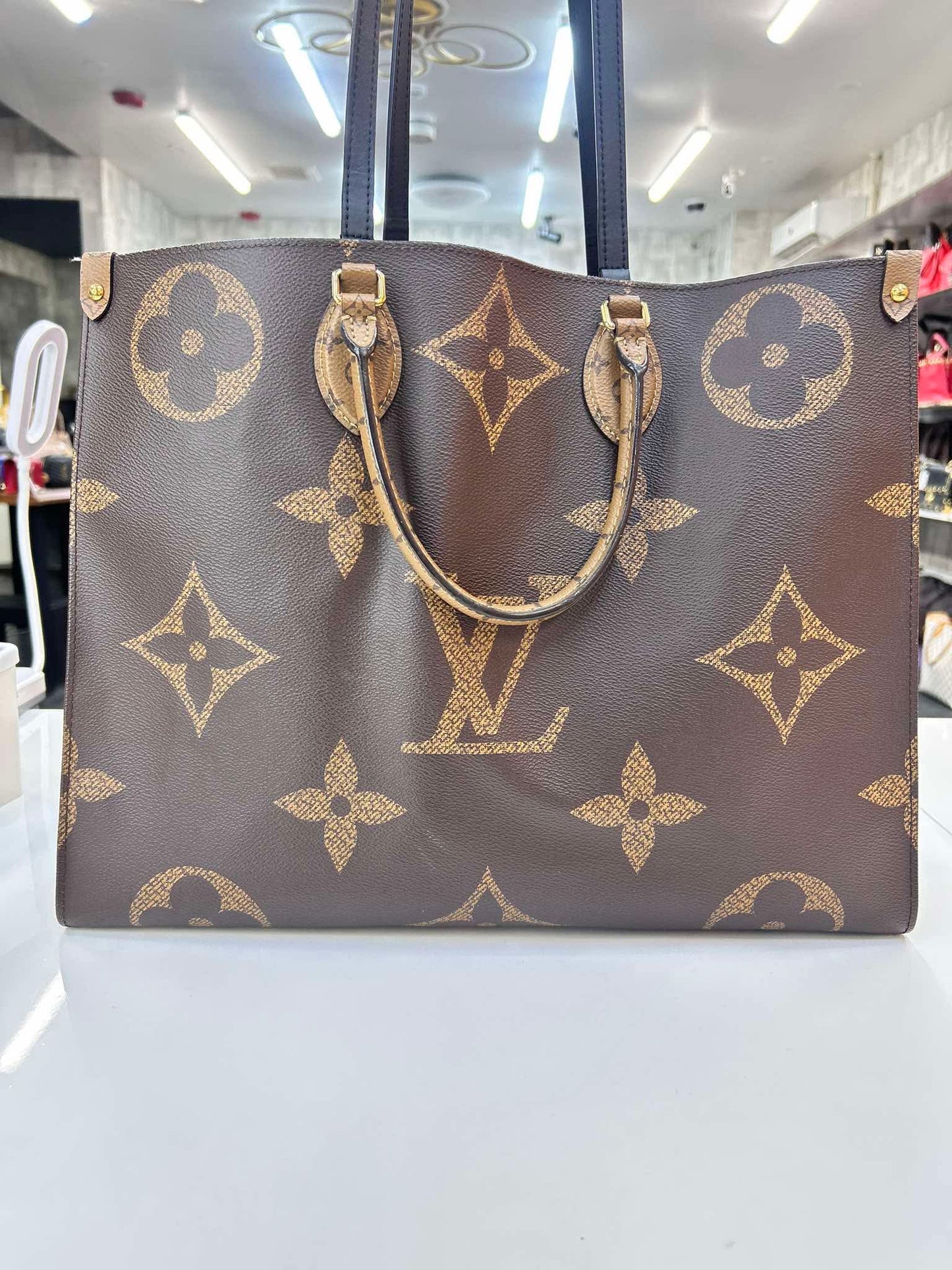 LOUIS VUITTON Monogram Reverse On The Go GM