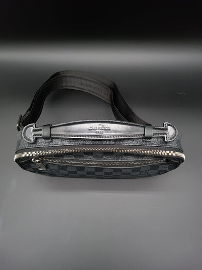 LOUIS VUITTON Damier Graphite Ambrell