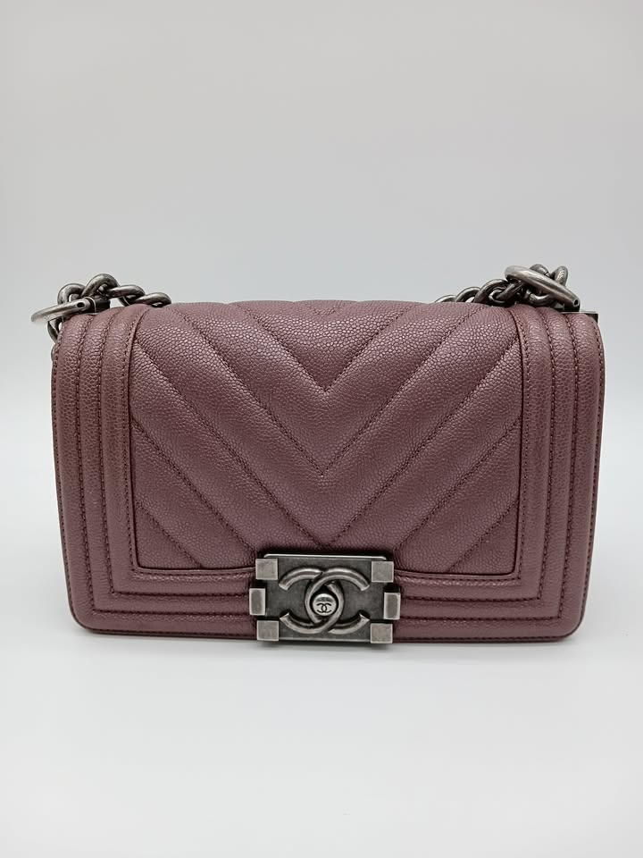 CHANEL Caviar Chevron Leboy
