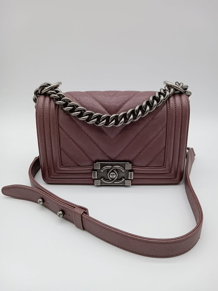 CHANEL Caviar Chevron Leboy