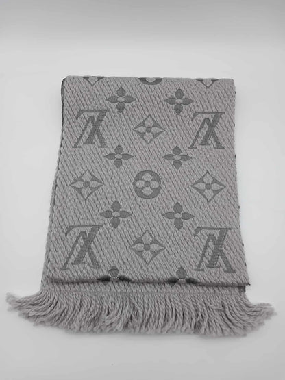 LOUIS VUITTON Echarpe Logomania Scarf