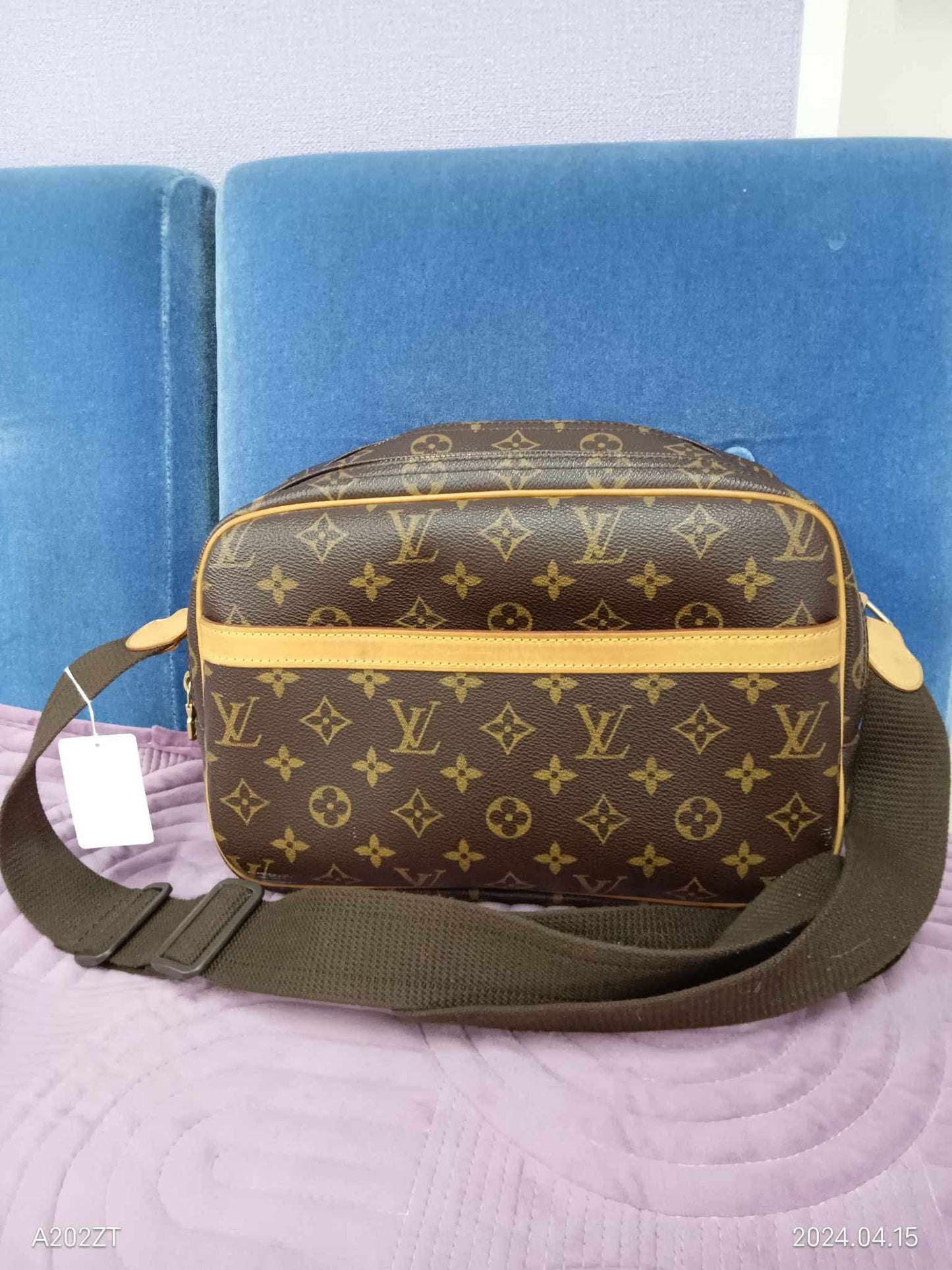 LOUIS VUITTON Monogram Reporter PM
