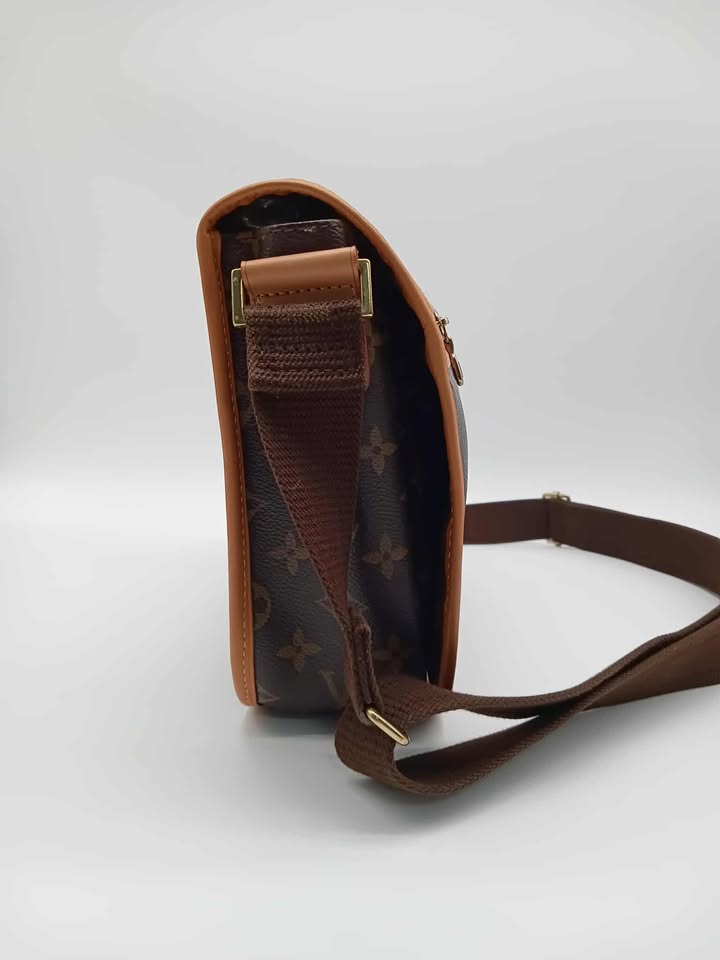 LOUIS VUITTON Monogram Bosphore Messenger Bag