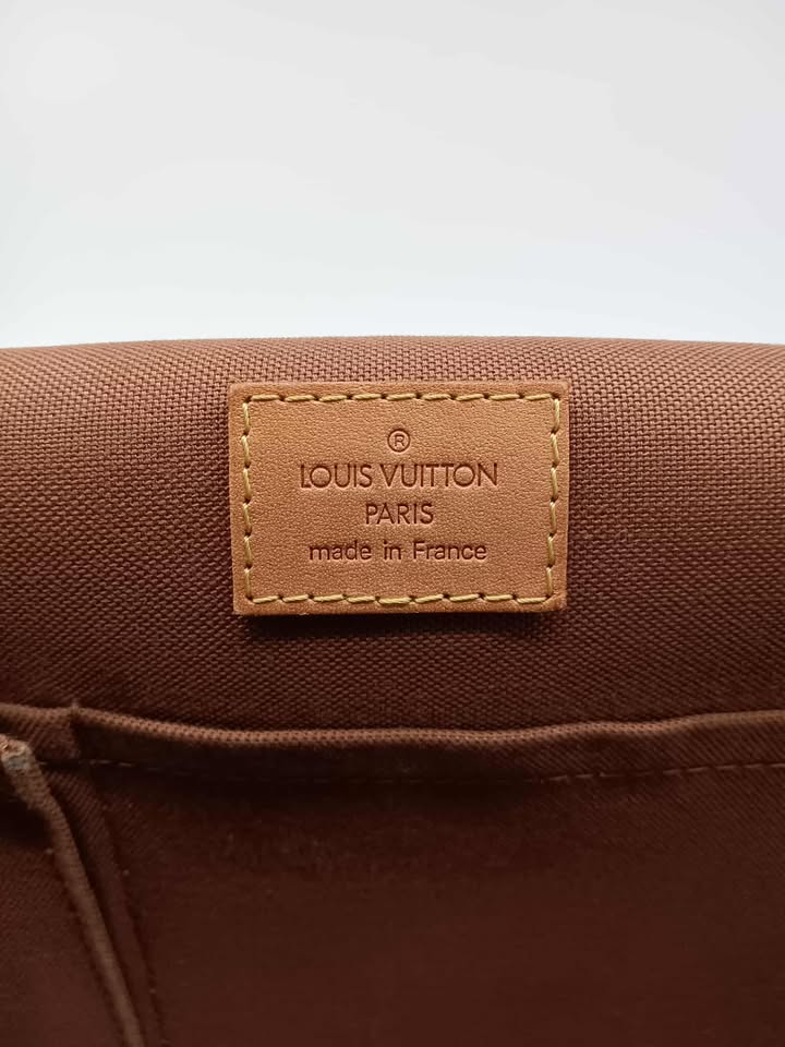 LOUIS VUITTON Monogram Bosphore Messenger Bag