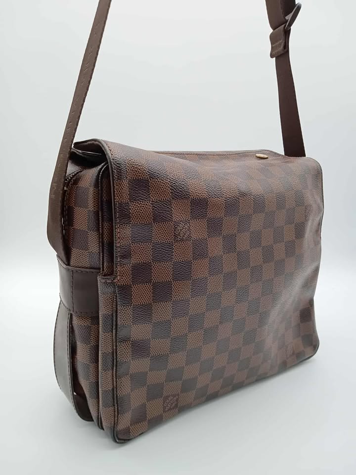 LOUIS VUITTON Damier Naviglio