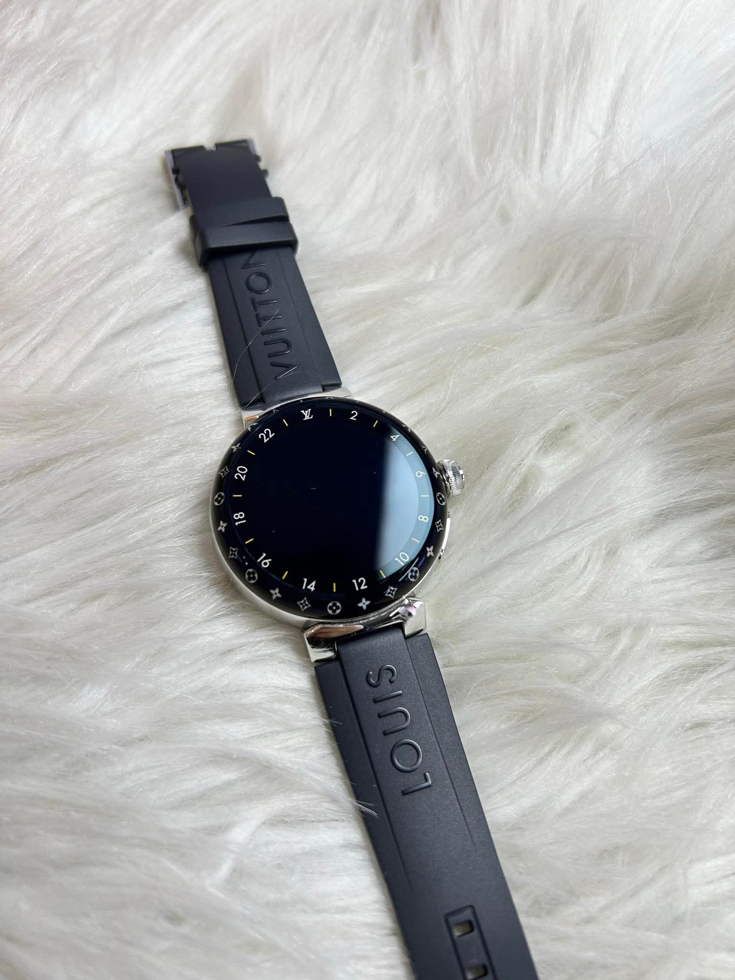 LOUIS VUITTON Tambour Horizon Watch