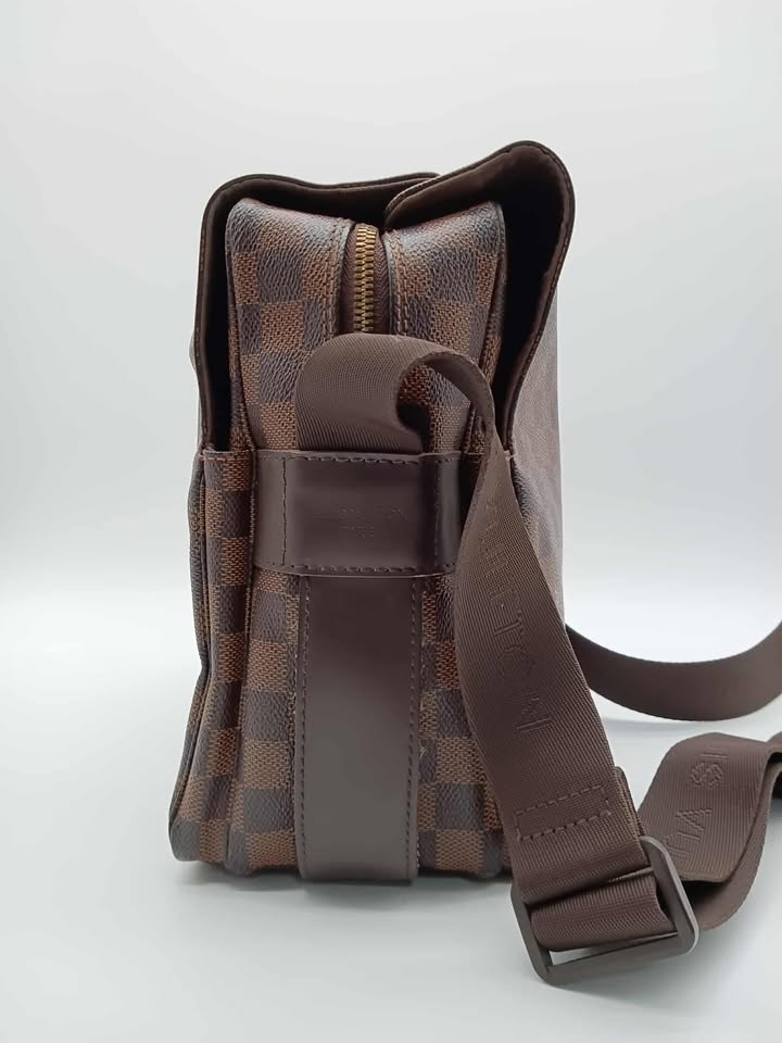 LOUIS VUITTON Damier Naviglio