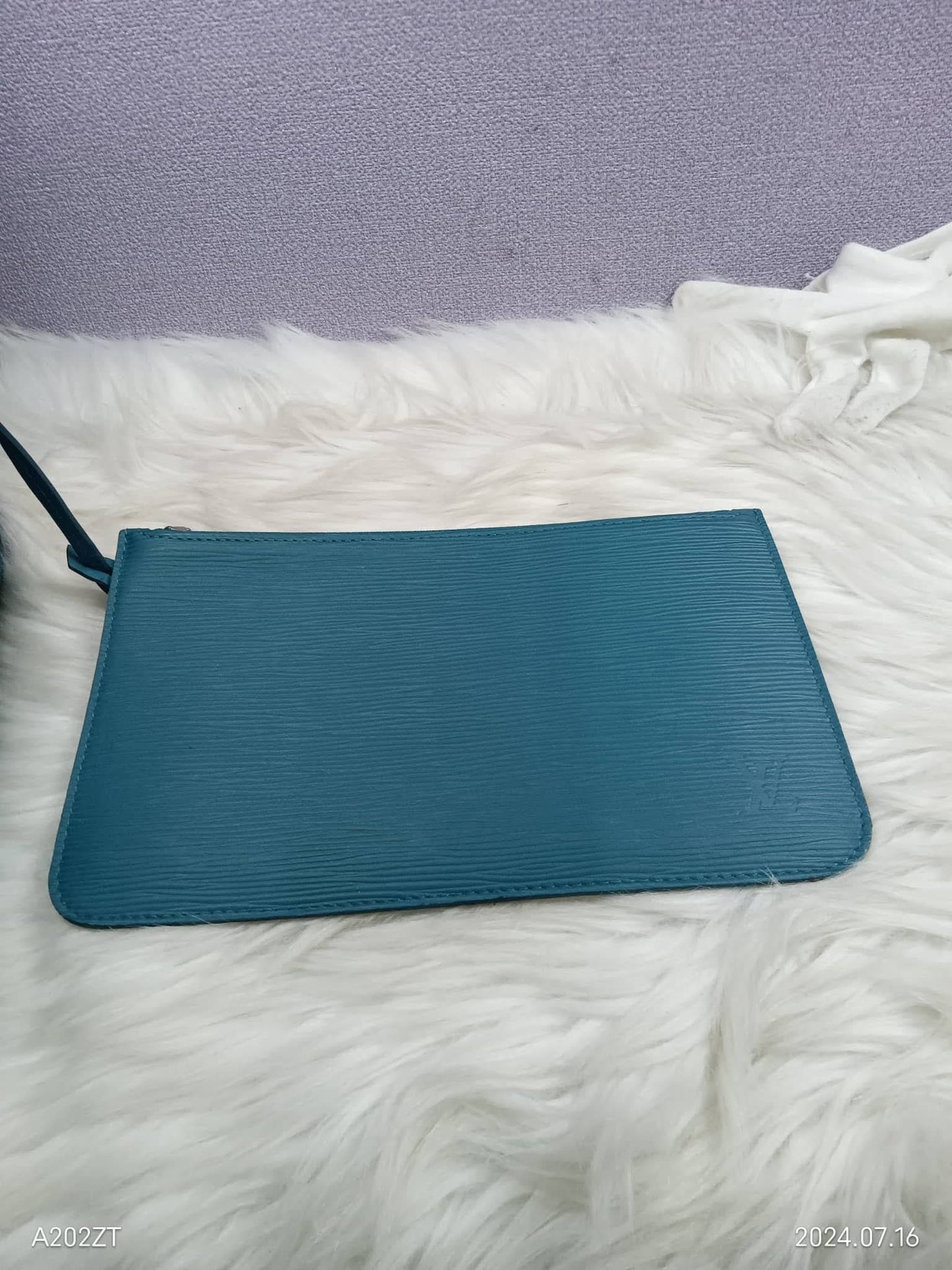 LOUIS VUITTON Epi Neverfull MM
