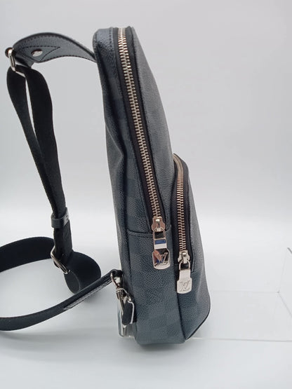 LOUIS VUITTON Damier Graphite Avenue