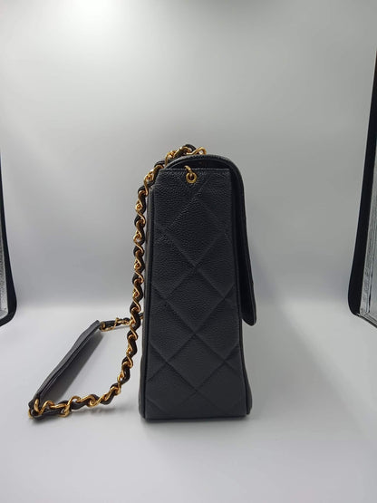 CHANEL Caviar Vintage Square Flap
