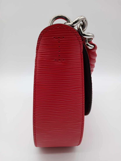 LOUIS VUITTON Epi Luna