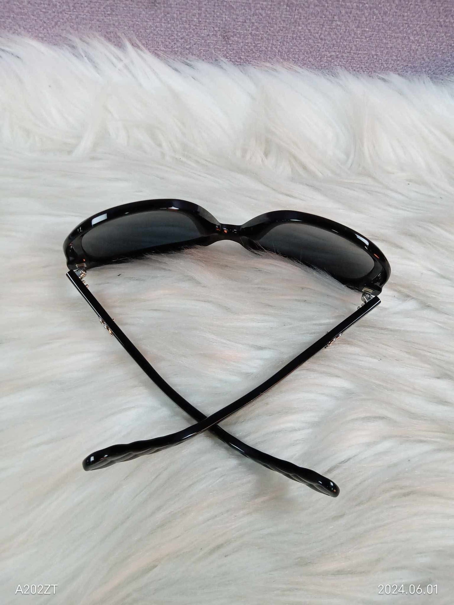 CHANEL Sunglasses
