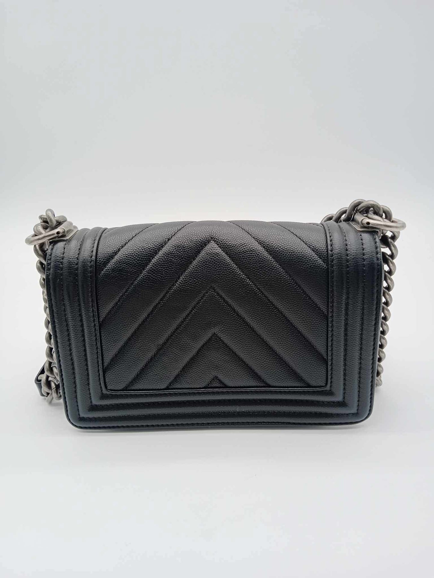 CHANEL Caviar V-Stitch Leboy