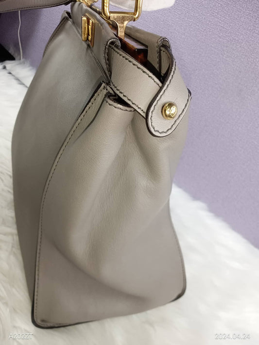 FENDI Peekaboo