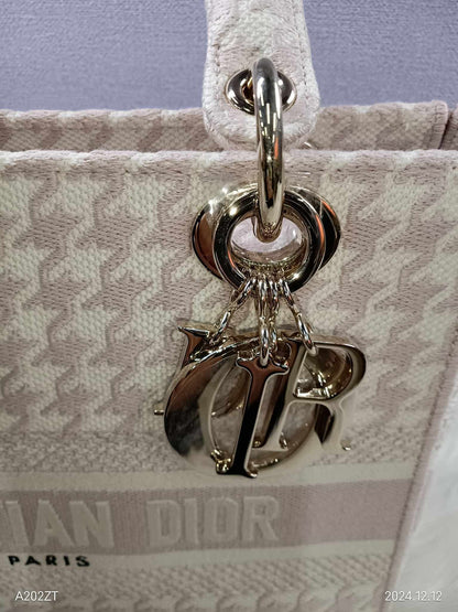 DIOR Houndstooth Lady D-Lite