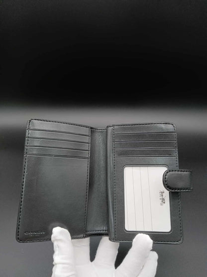 COACH Corner Zip Medium Wallet