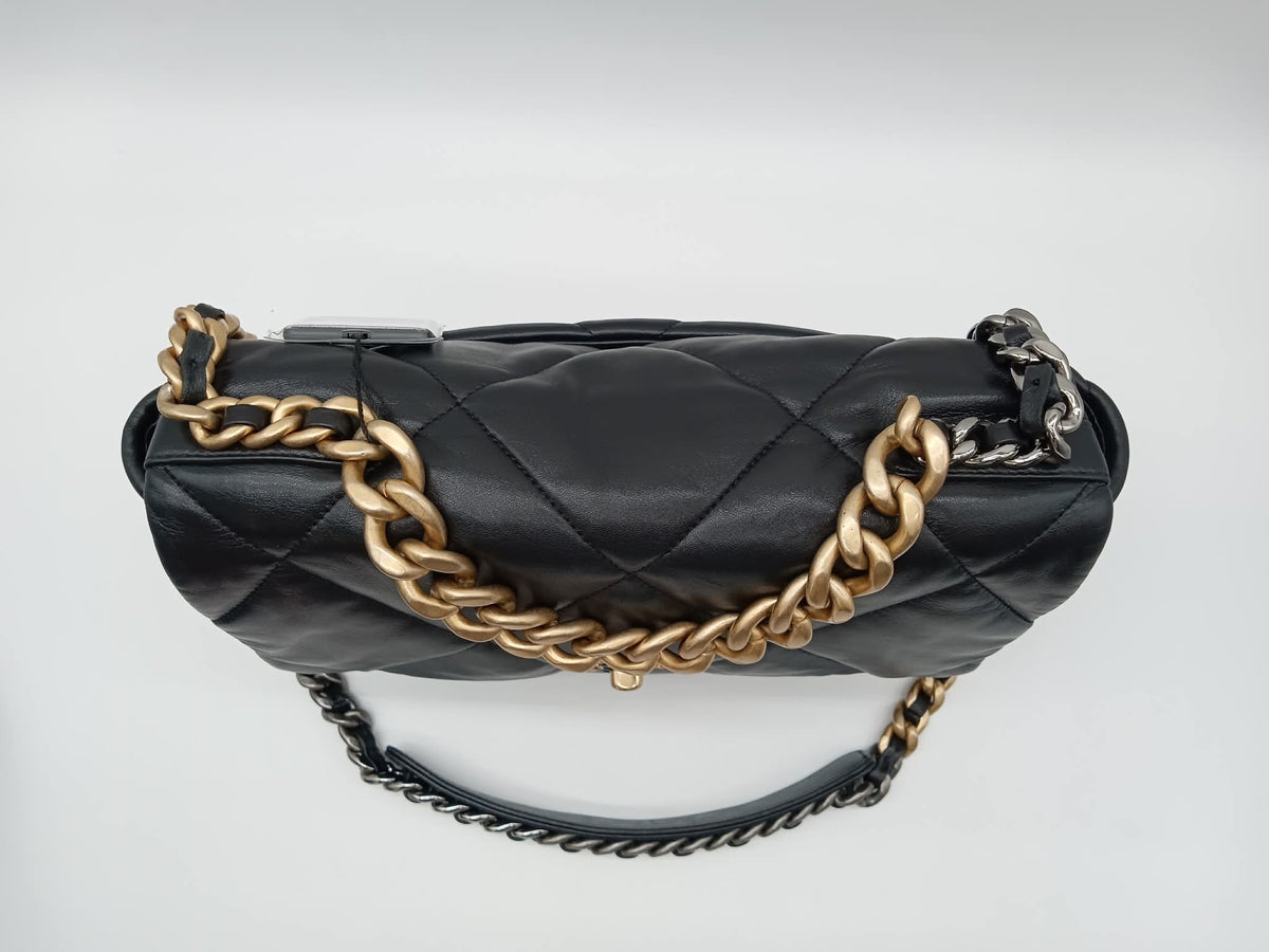 CHANEL Lambskin Small Chanel19