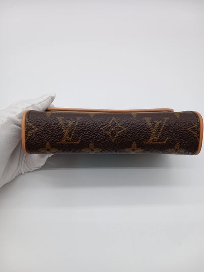 LOUIS VUITTON Pochette Florentine XS