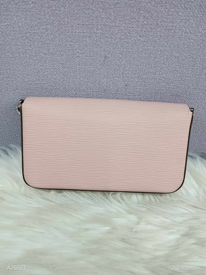 LOUIS VUITTON Epi Felicie