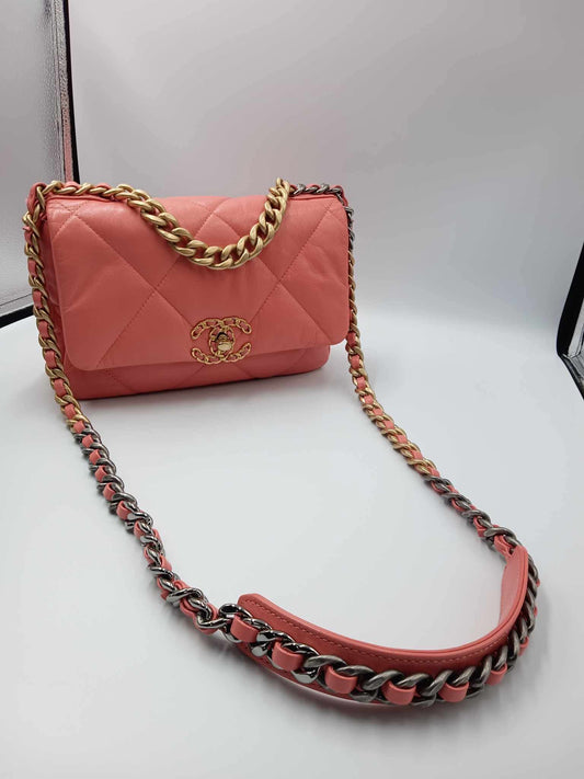 CHANEL Lambskin Chanel 19 Matelasse