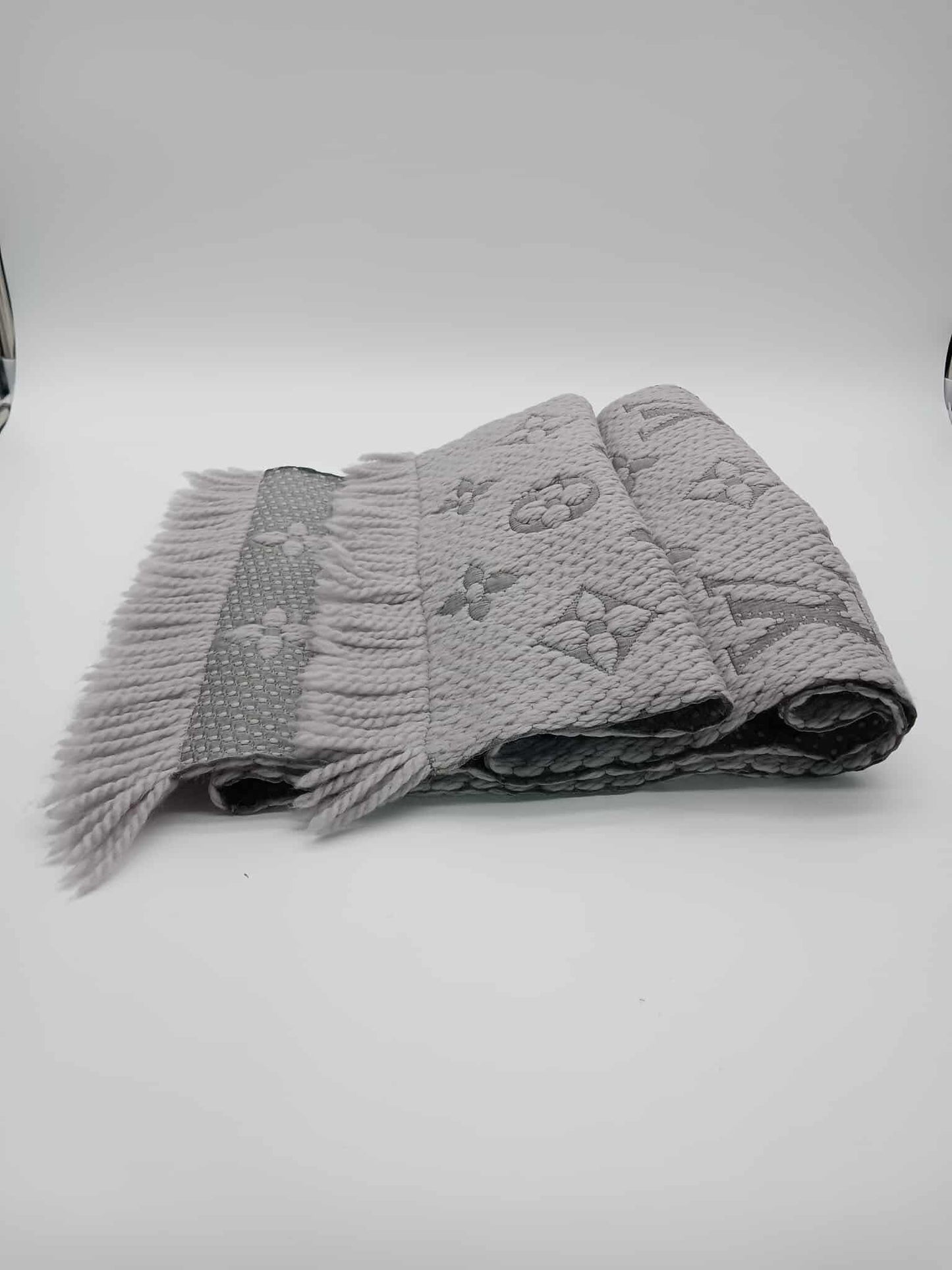 LOUIS VUITTON Logomania scarf
