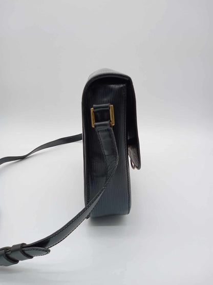 LOUIS VUITTON Epi Saint-Cloud Noir