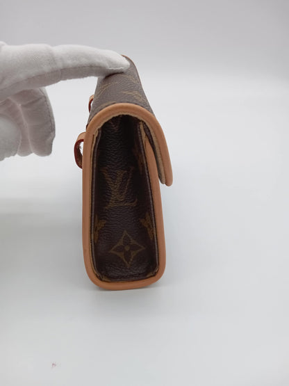 LOUIS VUITTON Pochette Florentine XS