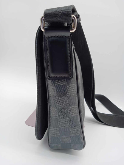 LOUIS VUITTON Damier Graphite District Messenger Bag PM