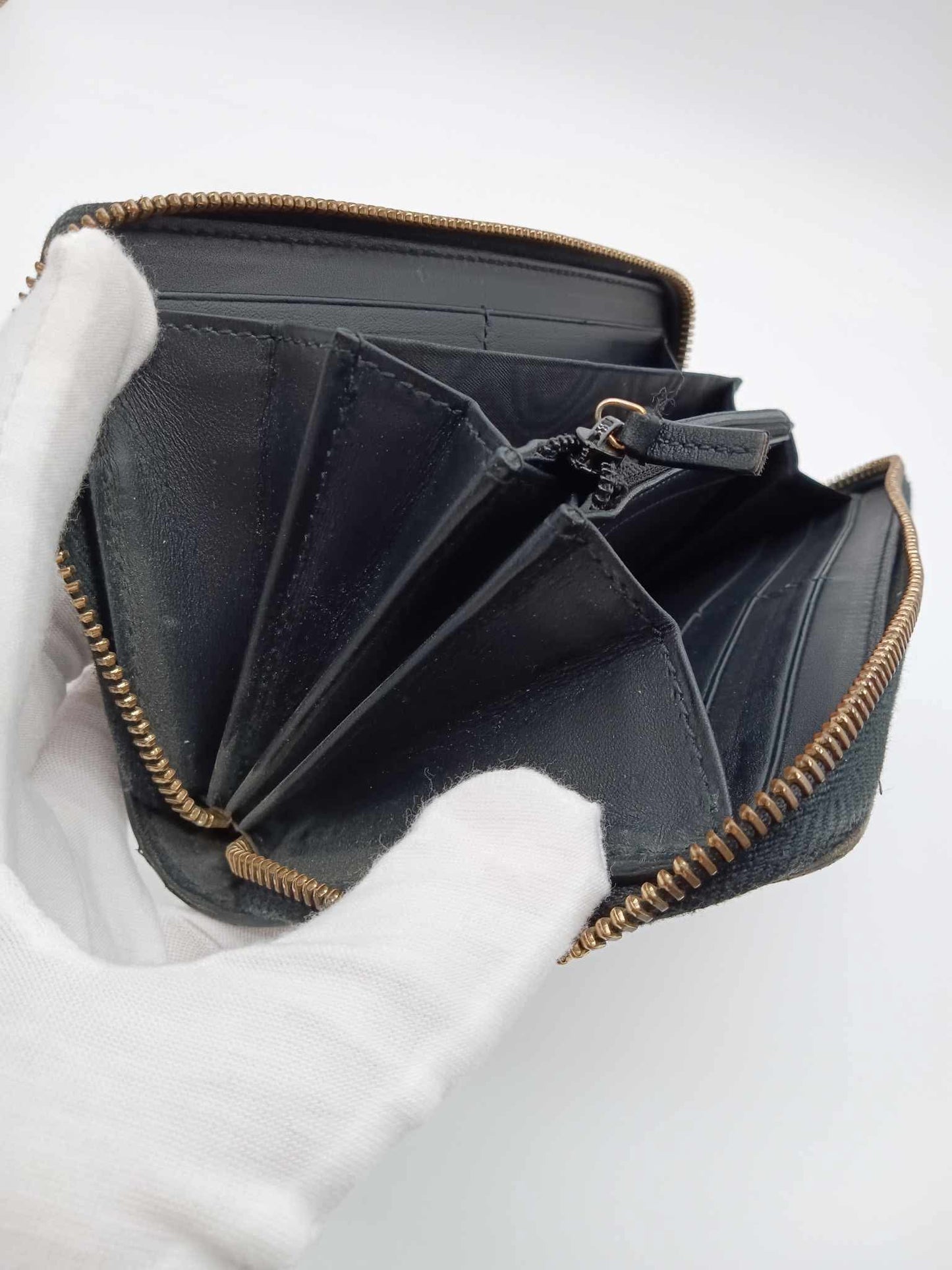 GUCCI Zippy Wallet