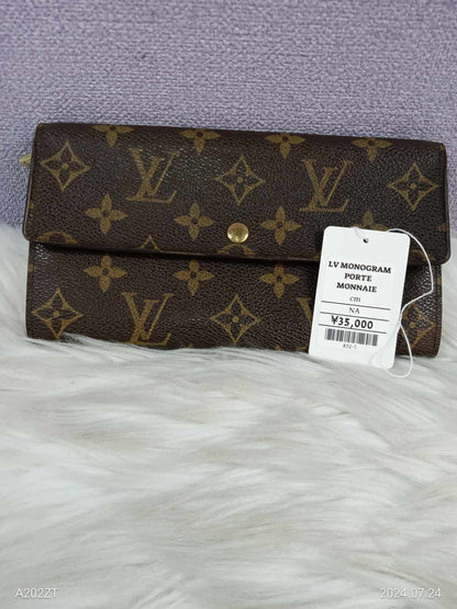 LOUIS VUITTON Monogram Porte Monnaie Long Wallet