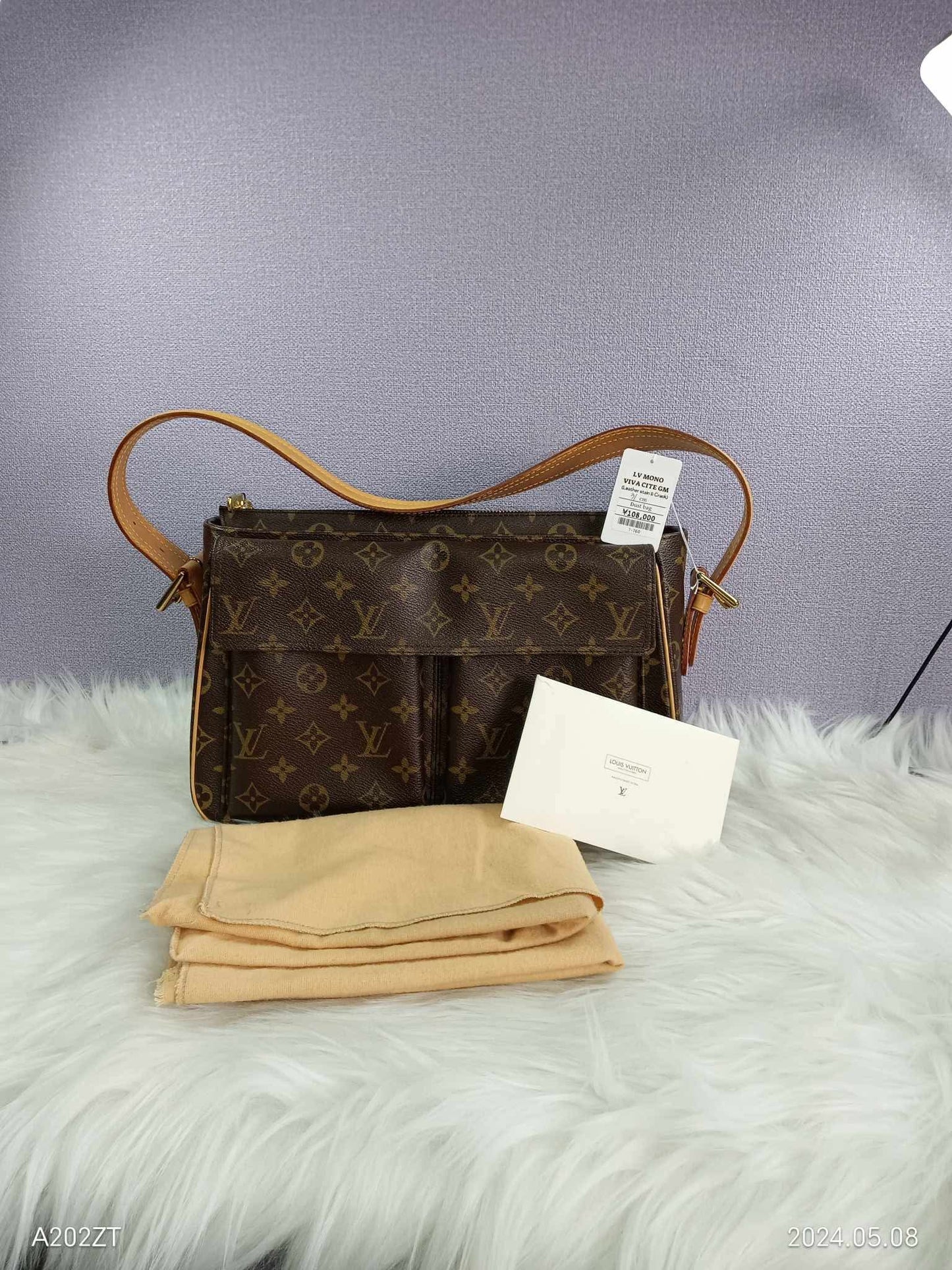 LOUIS VUITTON Monogram Viva Cite GM