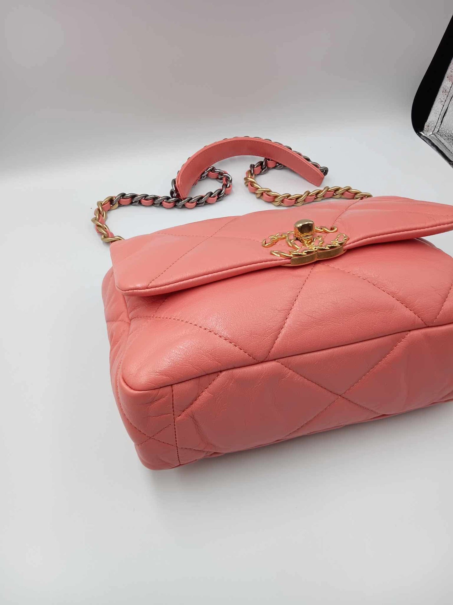 CHANEL Lambskin Chanel 19 Matelasse