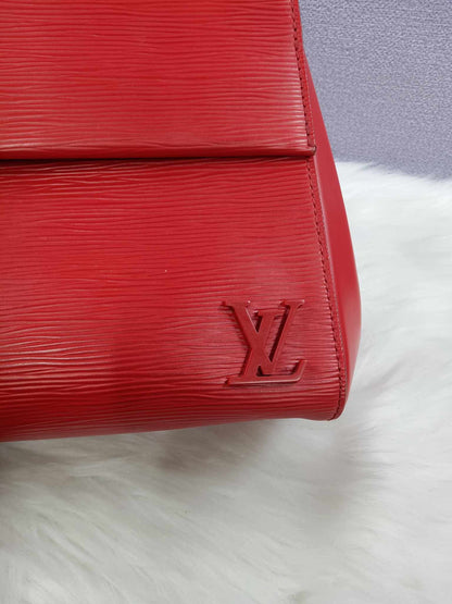 LOUIS VUITTON Epi Cluny BB