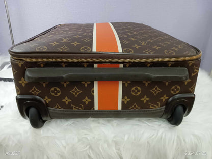 LOUIS VUITTON  Monogram Pegase 50