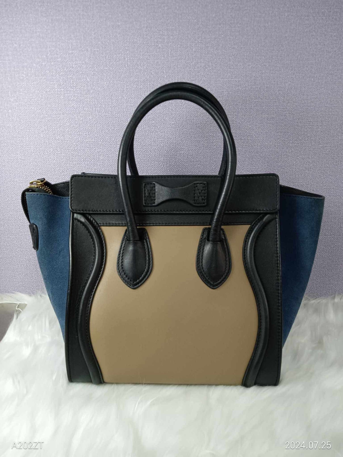 CELINE Micro Luggage Shopper Tote