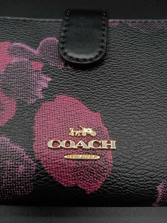 COACH Corner Zip Medium Wallet