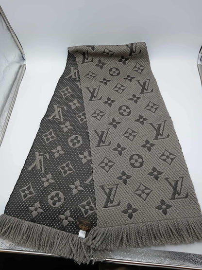 LOUIS VUITTON Echarpe Logomania Scarf