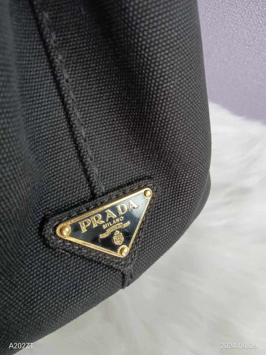 PRADA Canapa