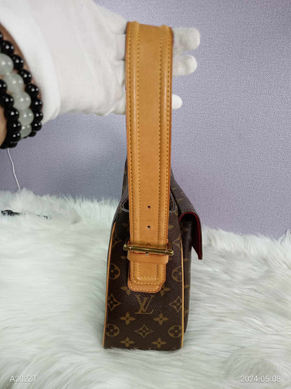 LOUIS VUITTON Monogram Viva Cite GM