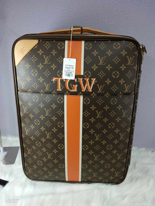 LOUIS VUITTON  Monogram Pegase 50