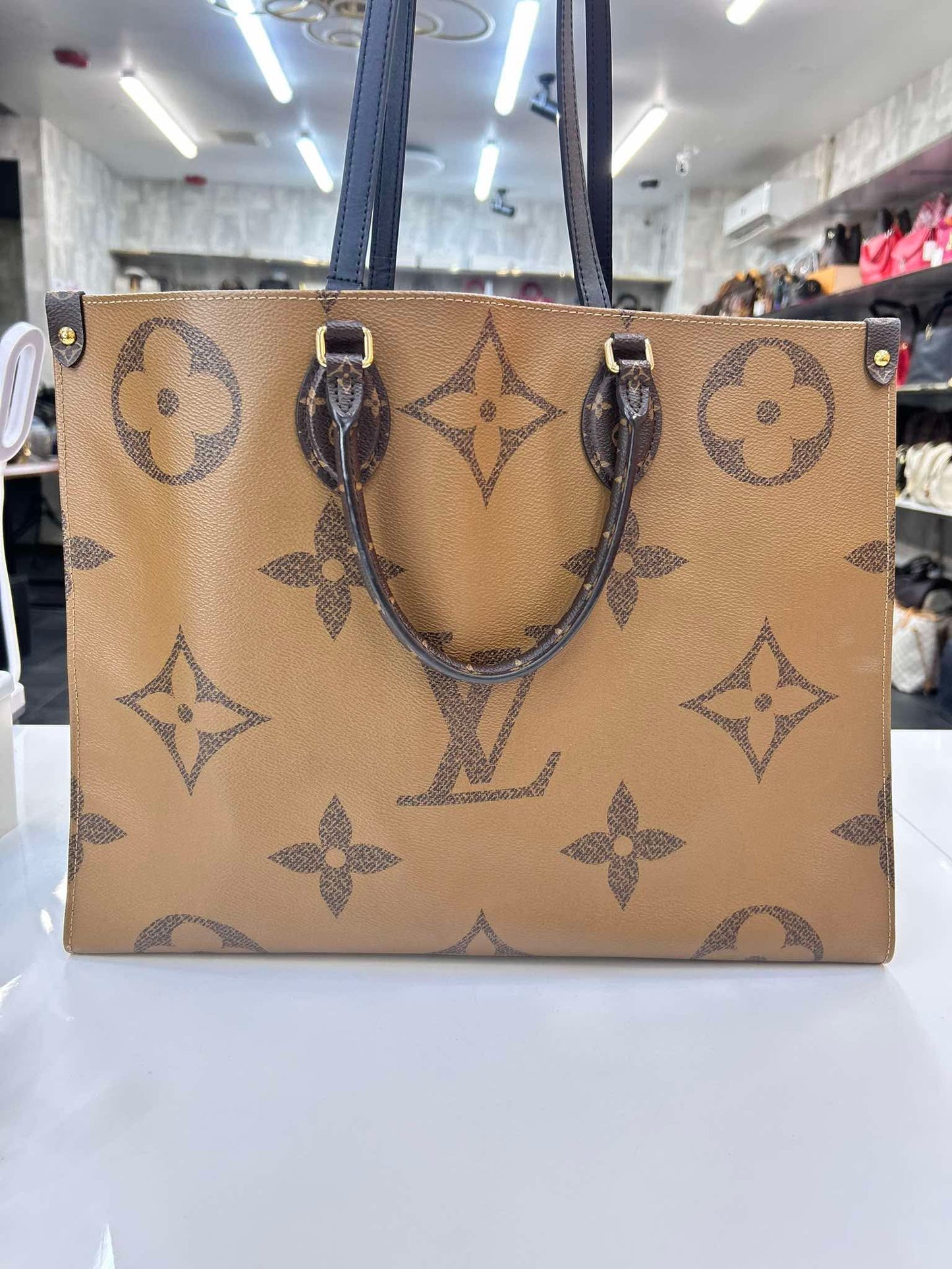 LOUIS VUITTON Monogram Reverse On The Go GM