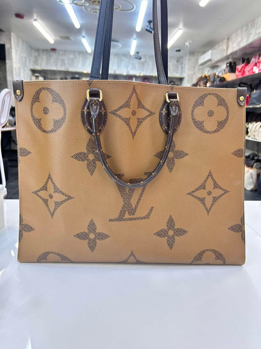 LOUIS VUITTON Monogram Reverse On The Go GM
