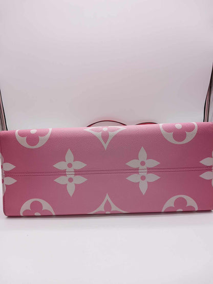 LOUIS VUITTON Escale On The Go GM