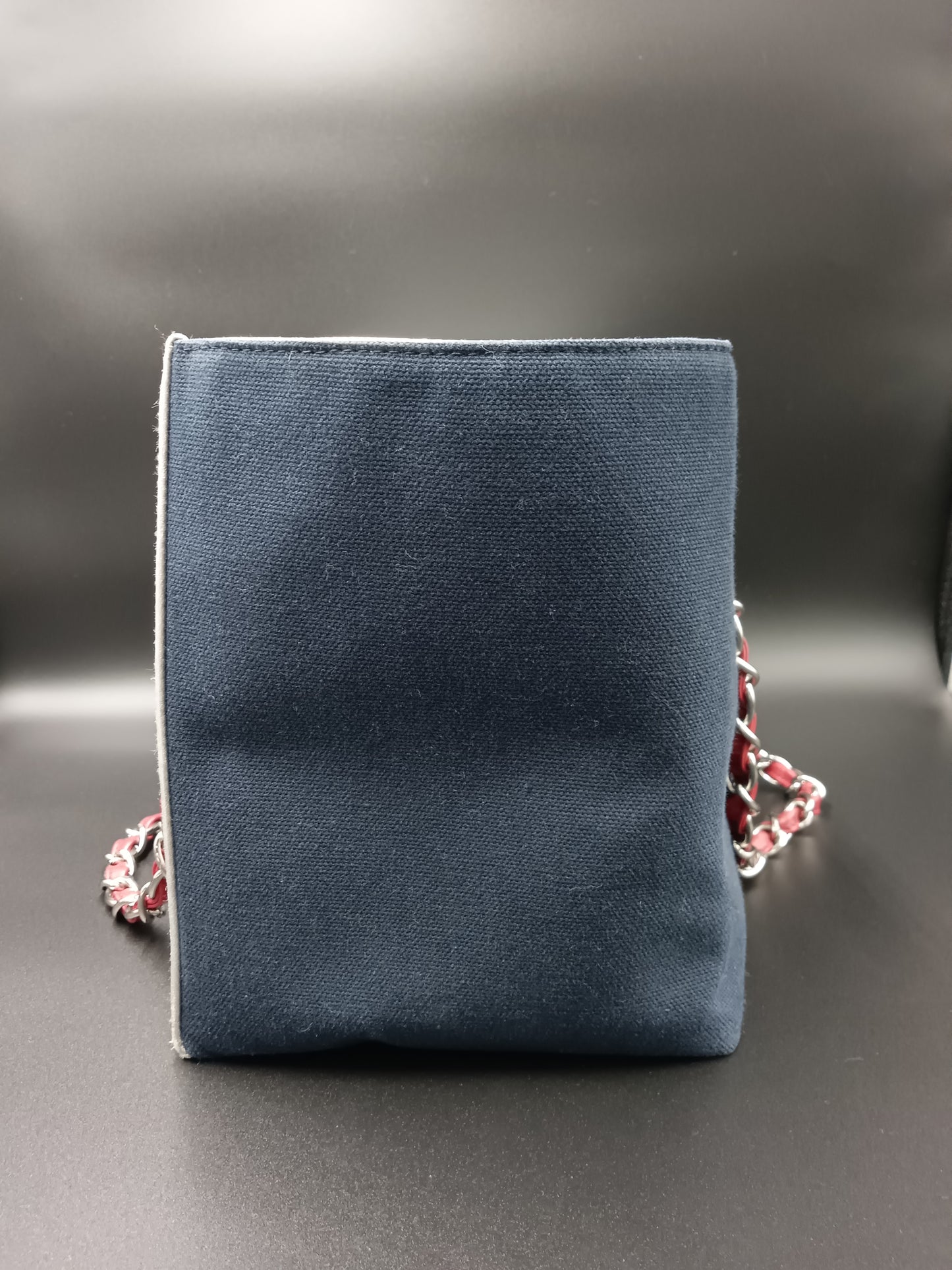 CHANEL Vintage No.5 Chain Tote