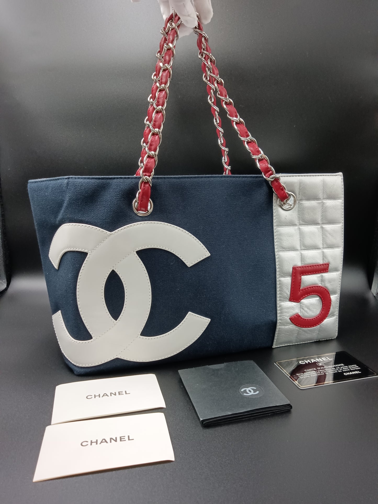 CHANEL Vintage No.5 Chain Tote