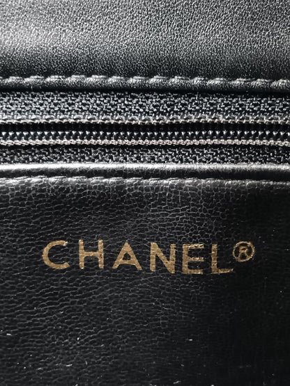 CHANEL Vintage Black Shoulder Tote