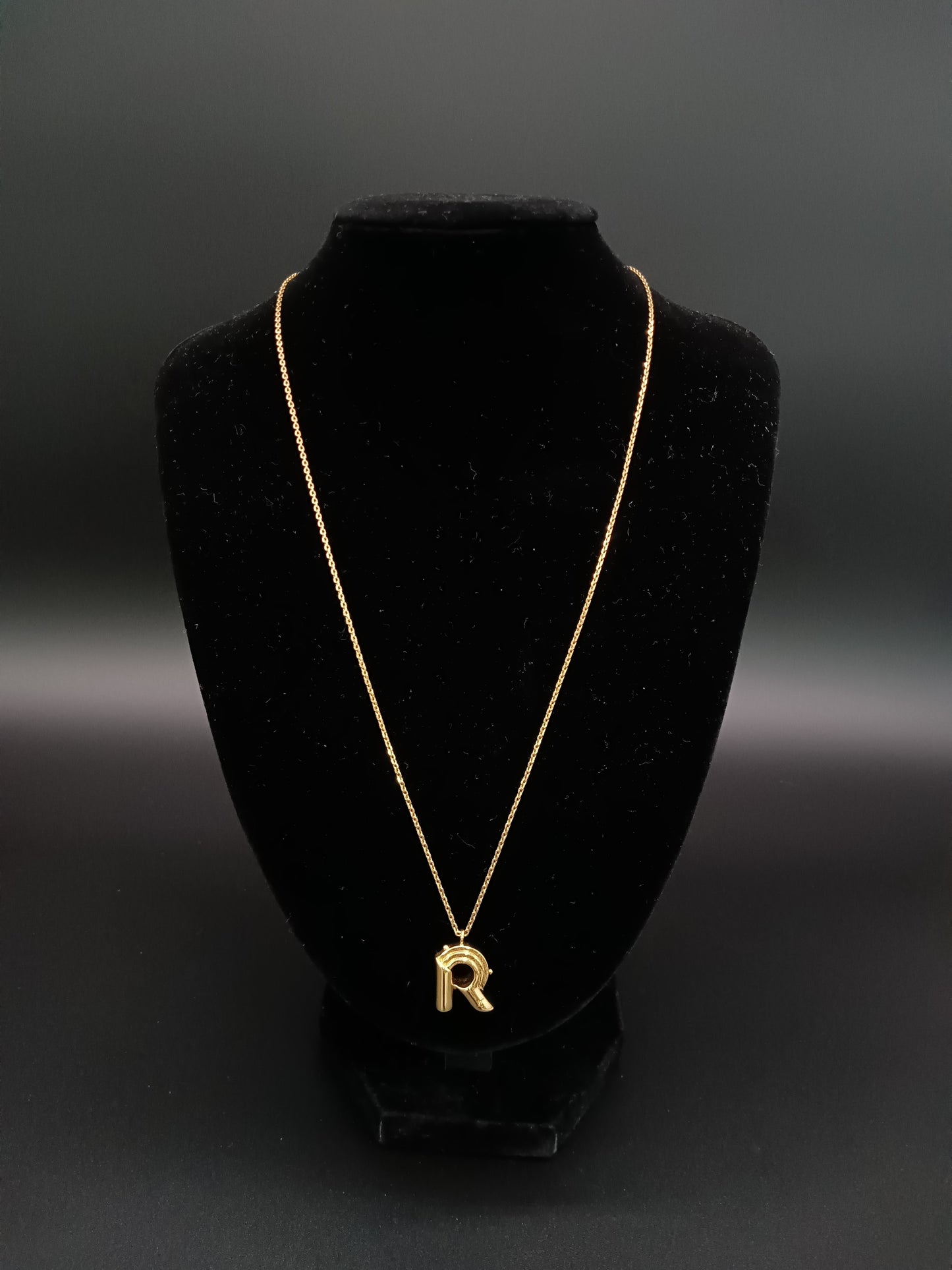 LOUIS VUITTON LV & ME R Initial Necklace