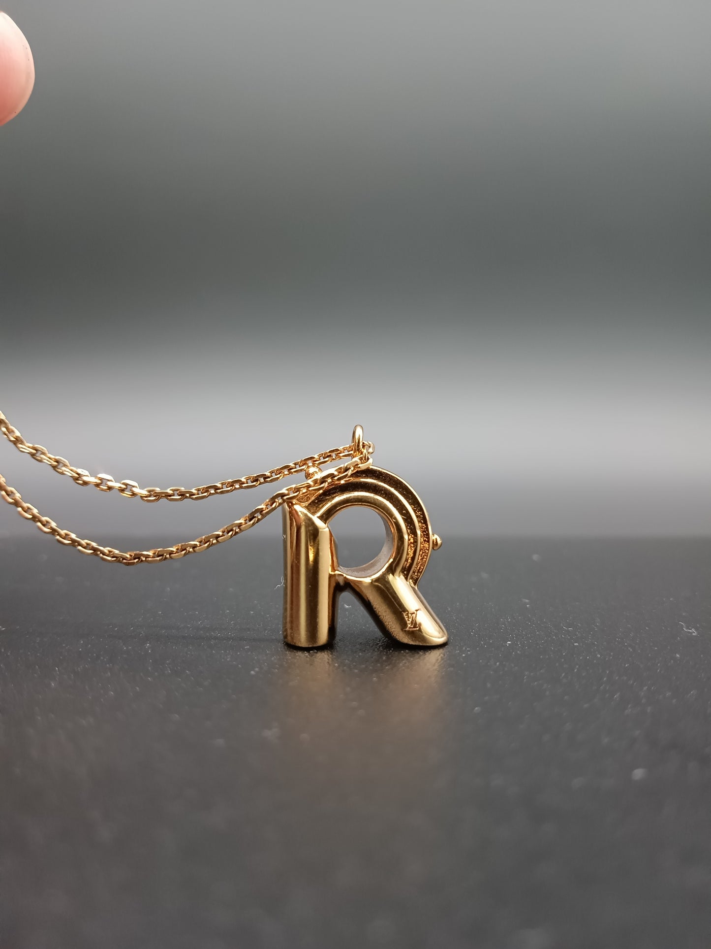 LOUIS VUITTON LV & ME R Initial Necklace